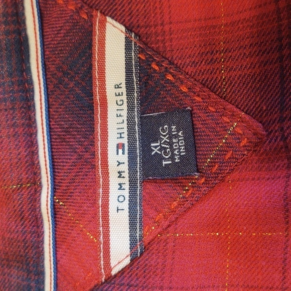 Tommy Hilfiger Women's Long Sleeve Button Up Plaid Shirt - Picture 7 of 14